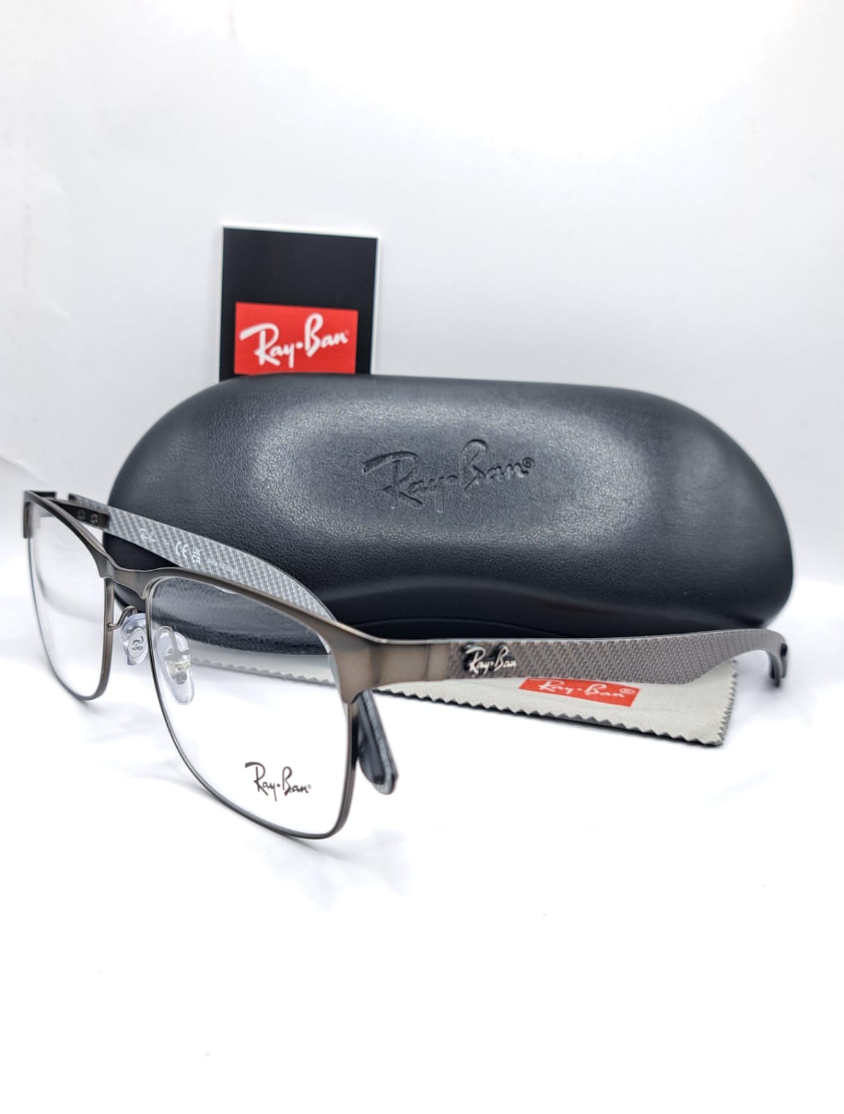 RAY BAN
