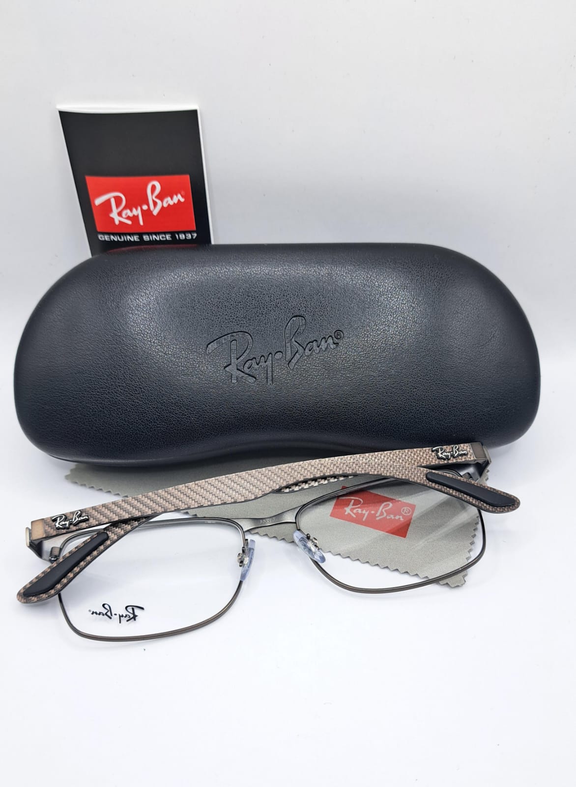 RAY BAN