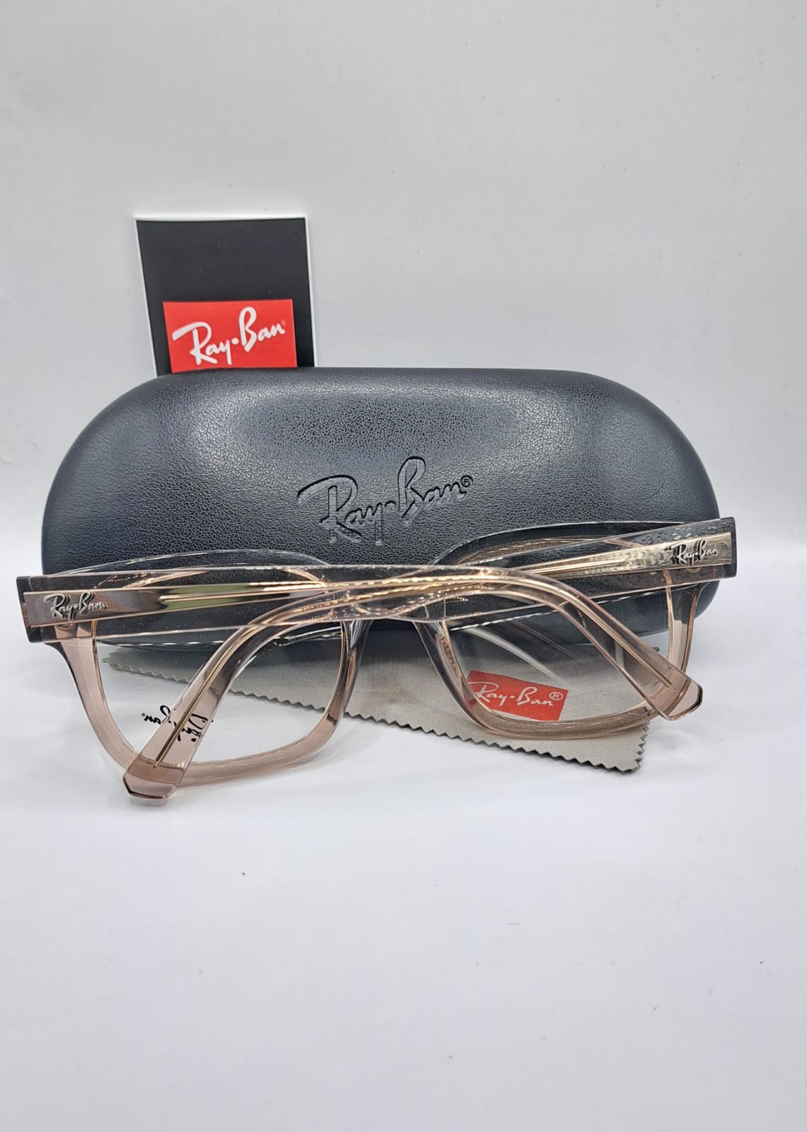 RAY BAN