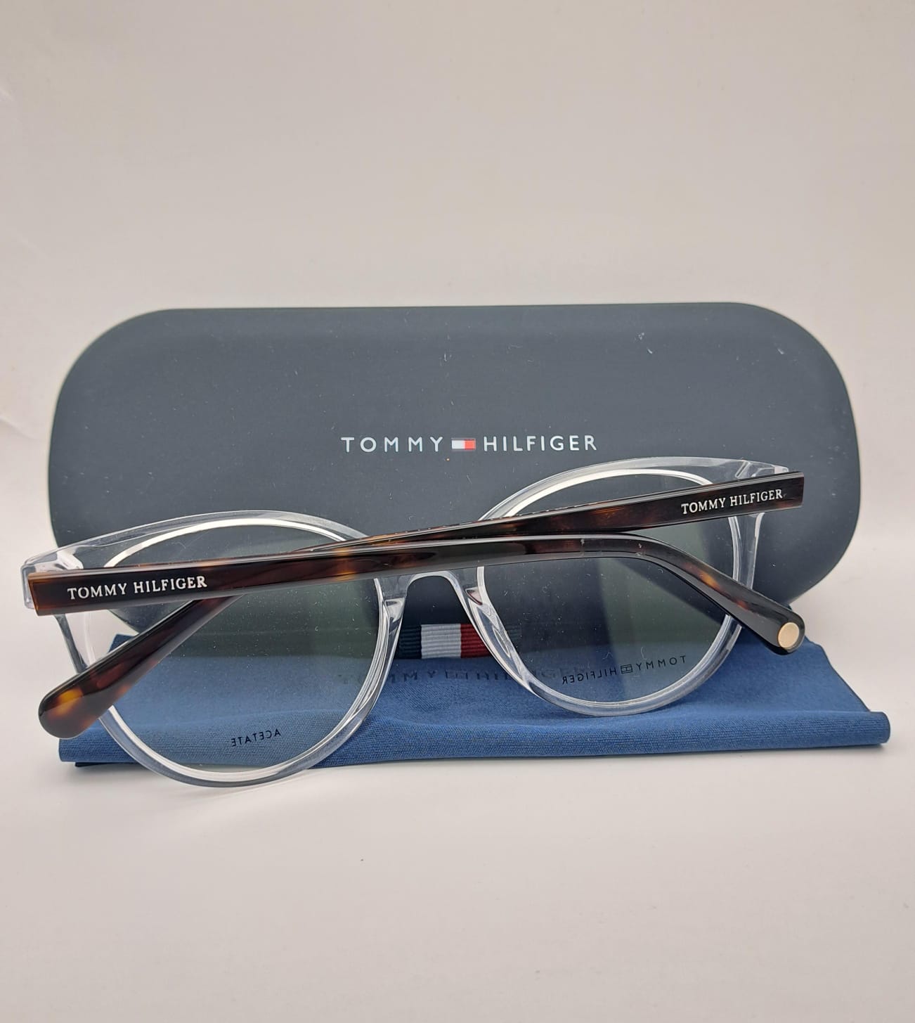 TOMMY HILFIGER