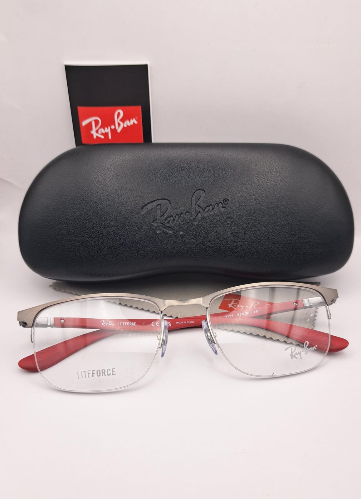 RAY BAN
