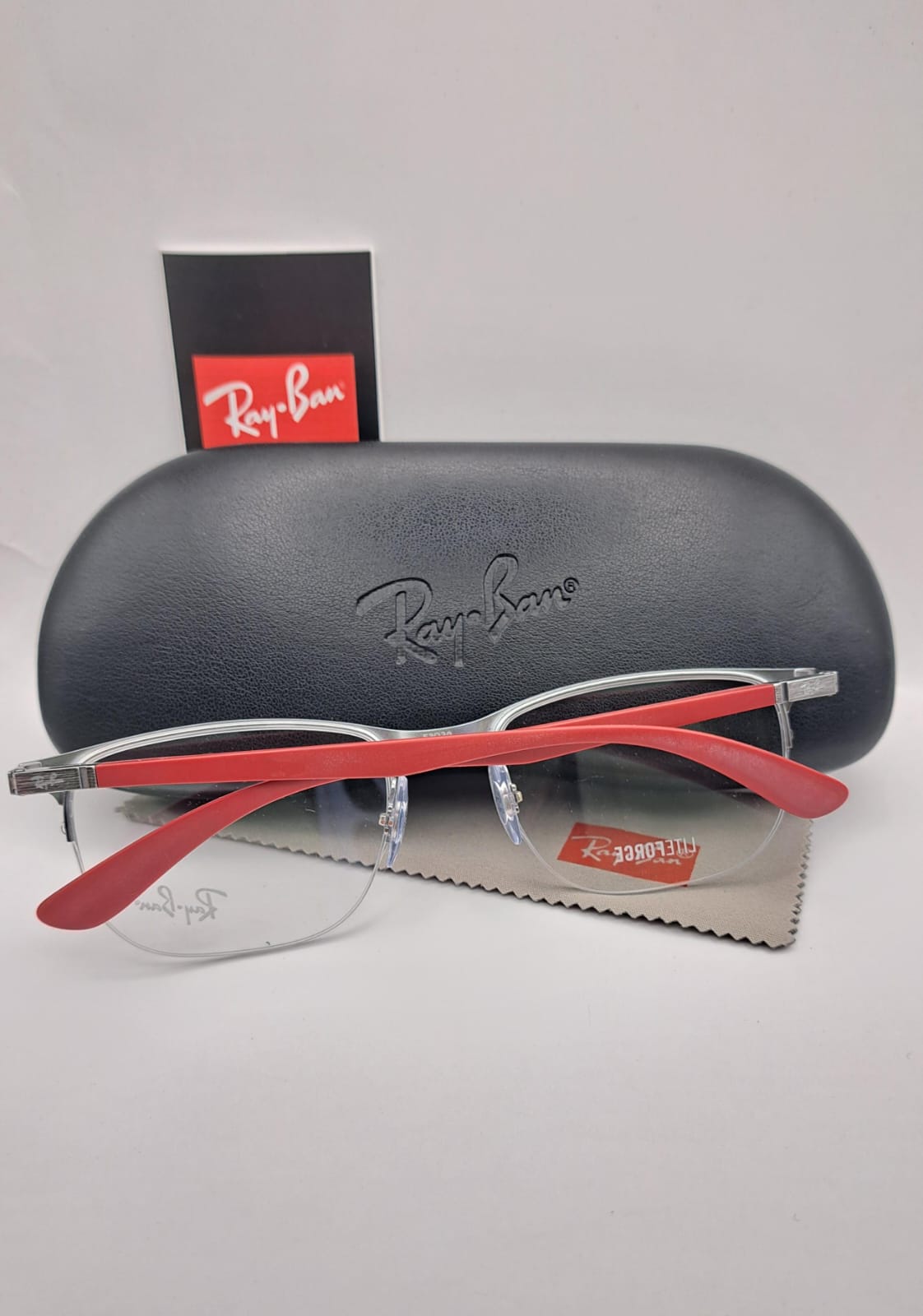 RAY BAN