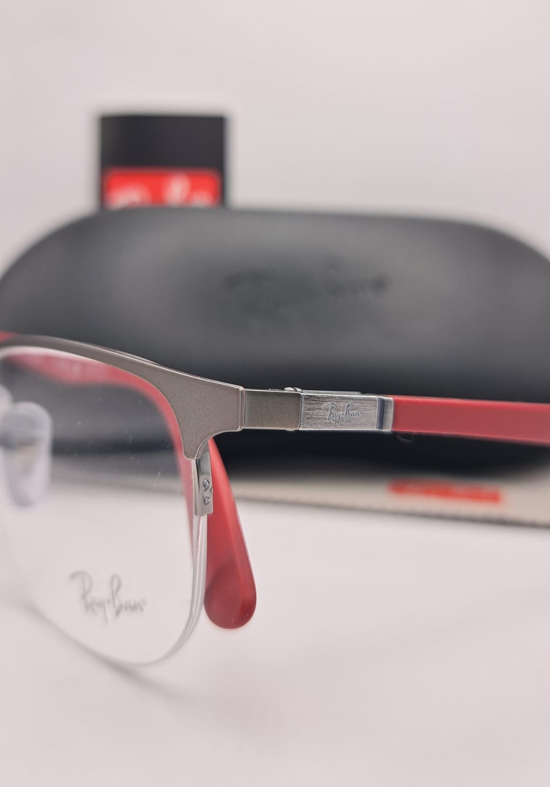RAY BAN